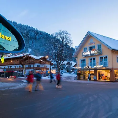 Appartement Charly Kahr And Family, Ski-In & Ski-Out Schladming Esterno foto
