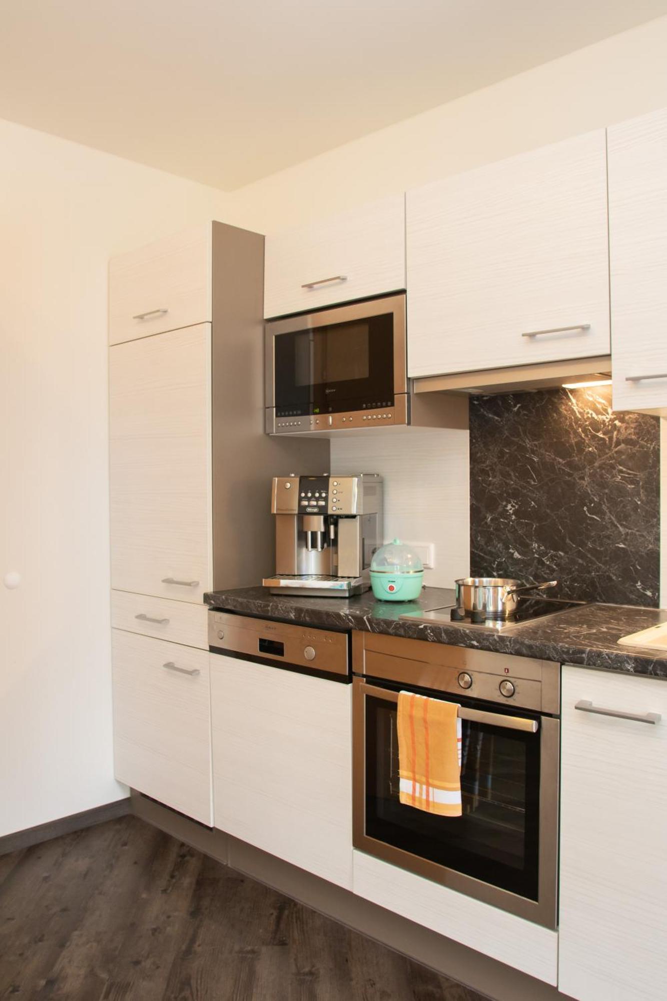 Charly Kahr And Family, Ski-in & Ski-out Apartment *