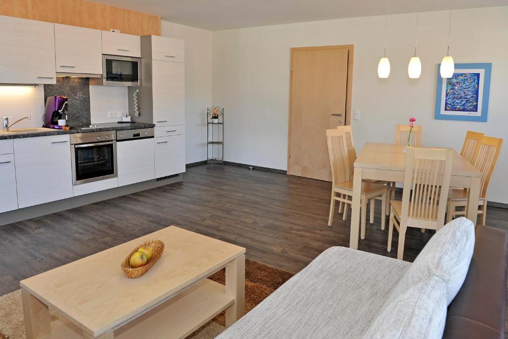 Charly Kahr And Family, Ski-in & Ski-out Apartment