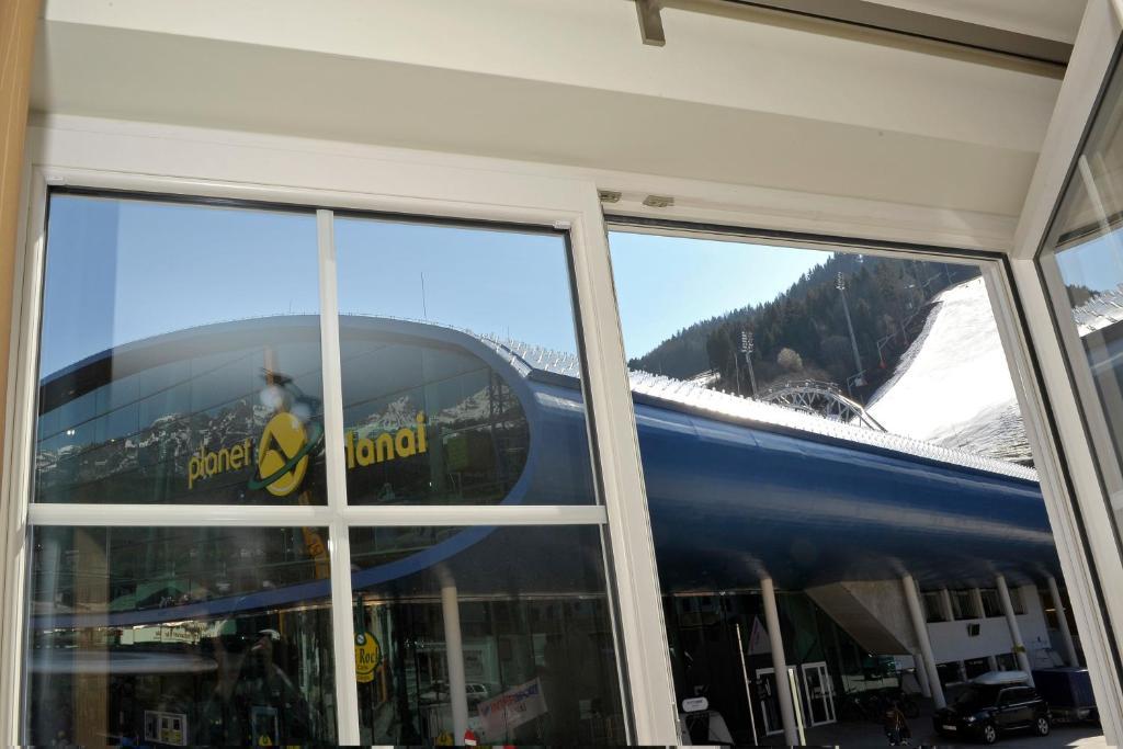 Charly Kahr And Family, Ski-in & Ski-out Apartment