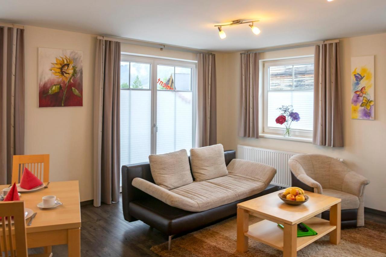 Charly Kahr And Family, Ski-in & Ski-out Apartment Schladming